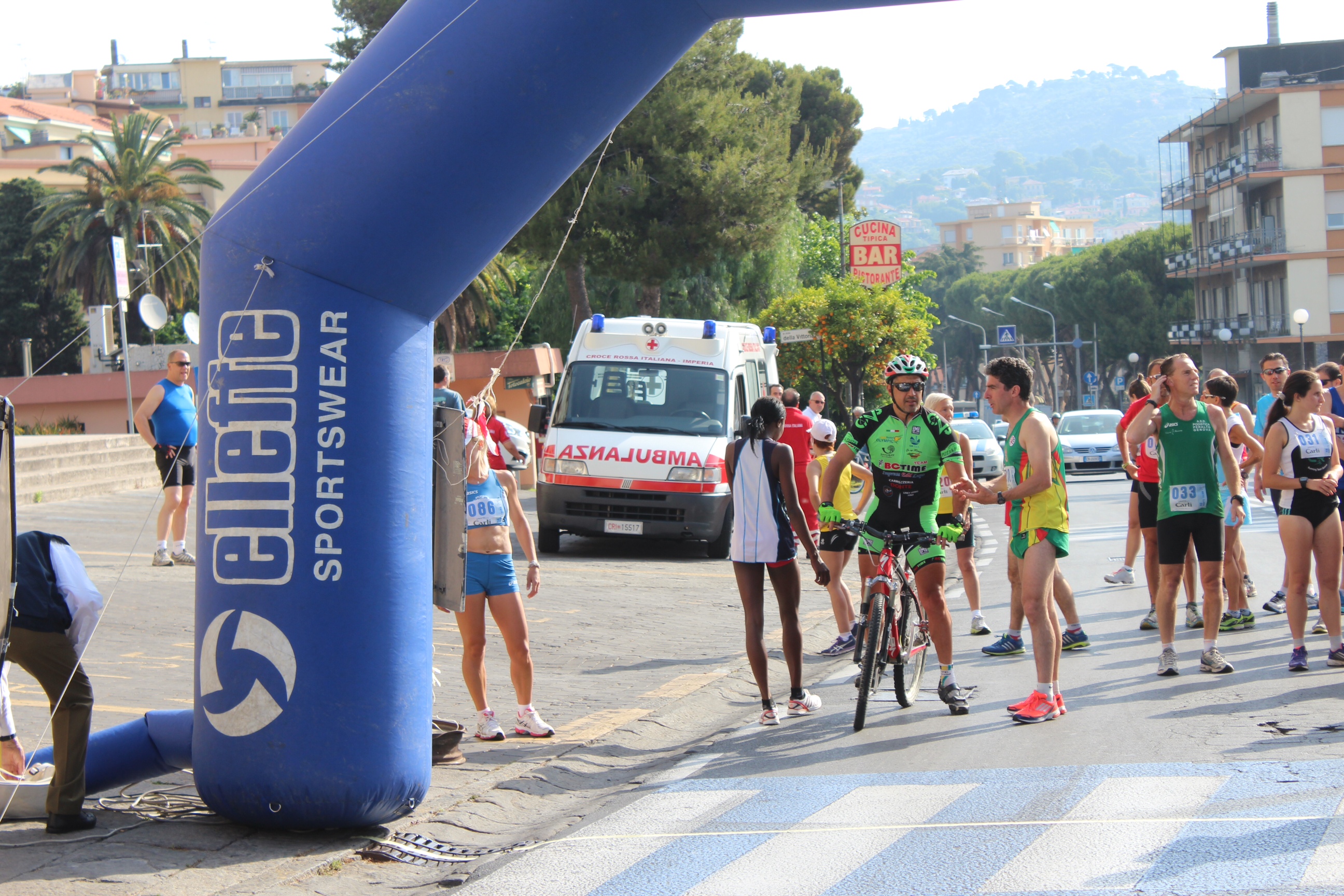 IMPERIA E INIZIATA LA 46CORSA AL MONTE FAUDO L ARRIVO E PREVISTO